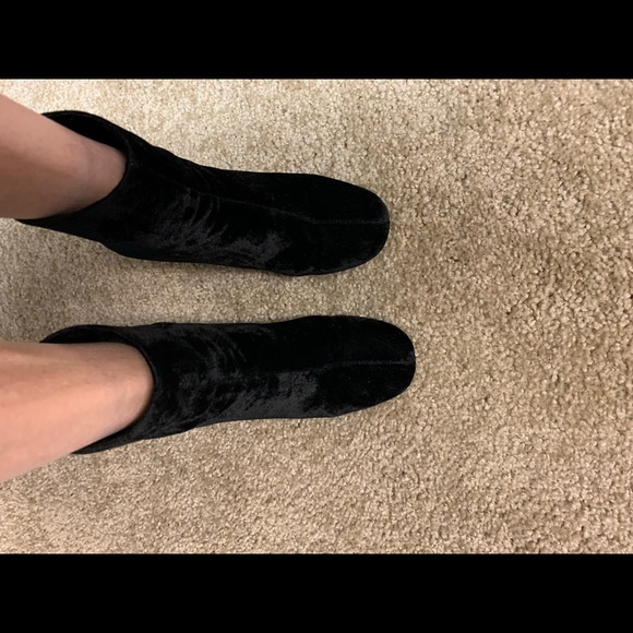 Joie Saleema Velvet Booties - Picture 2 of 7